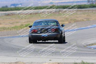 media/Jun-05-2022-CalClub SCCA (Sun) [[19e9bfb4bf]]/Group 1/Race/